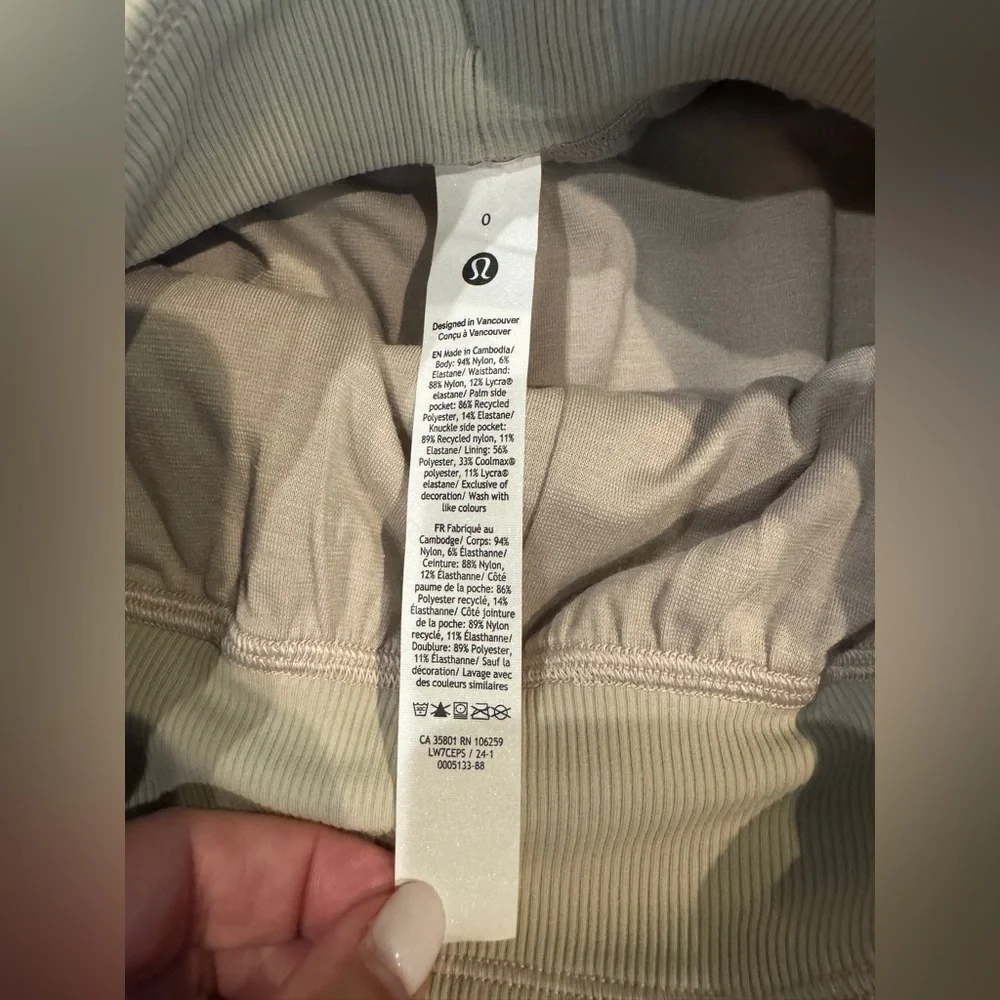 Lululemon Dance Studio High-Rise Short 3.5" - Picture 5 of 7